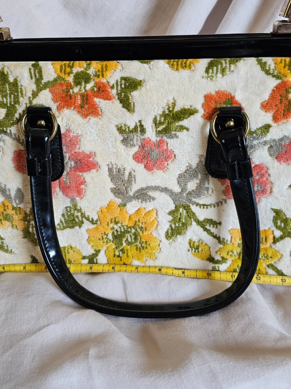 Vintage 1960's Floral Tapestry Carpet Bag Satchel with Patent Trim - Picture 7 of 8